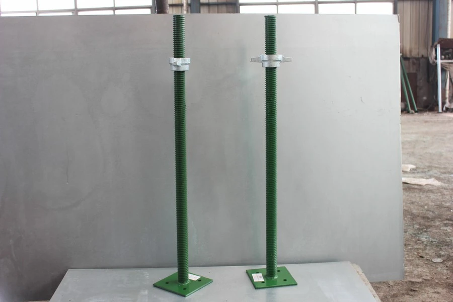 Compatibility with Standard Scaffolding Systems